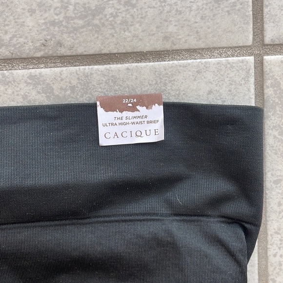 Cacique Black Shapewear - Picture 3 of 5